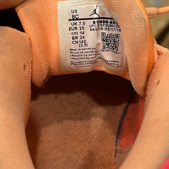 Air Jordan 12 retros - Picture 3 of 3